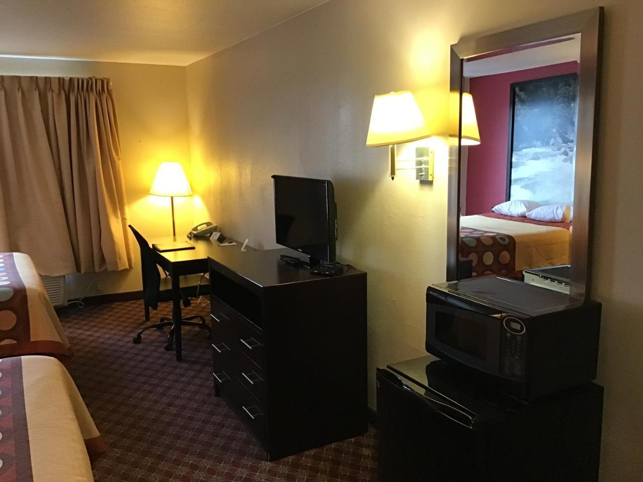 Super 8 by Wyndham Heyburn Hotel Burley Eksteriør billede
